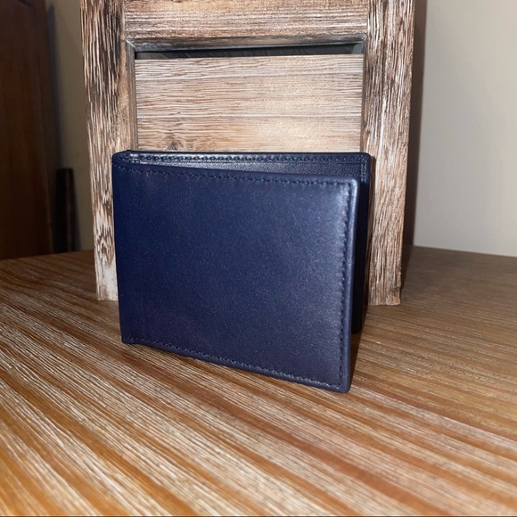 Gucci MicroGuccissima GG Logo Blue Leather Wallet with Removable Insert - Picture 11 of 16